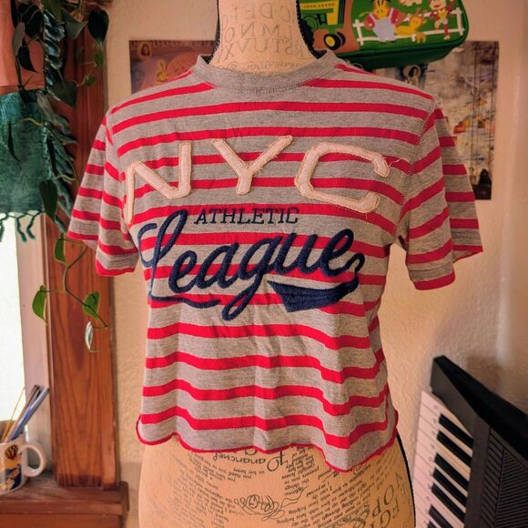 Vintage Y2k Old Navy Kidcore Red Strriped Baseball Boxy Crop Top - Picture 1 of 2